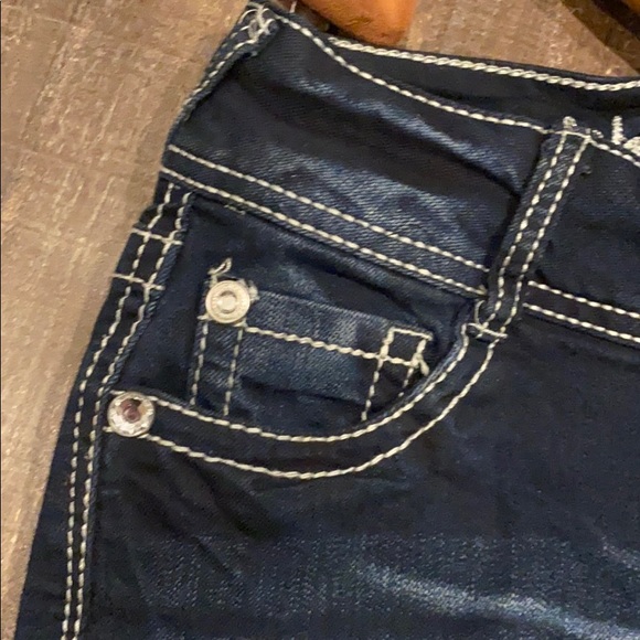 Wallflower jeans Sz 0 bootcut embellished 2 Button - Picture 4 of 13